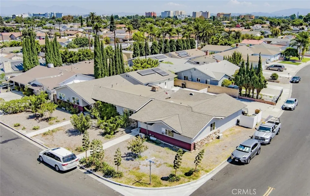 12582 Safford Garden Grove, CA 92840