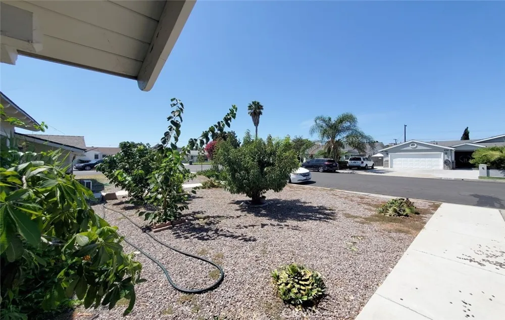 12582 Safford Garden Grove, CA 92840
