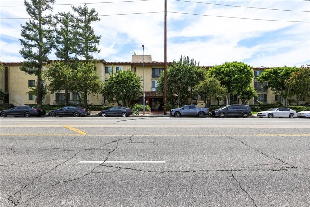 12720 Burbank Boulevard #205 Valley Village, CA 91607