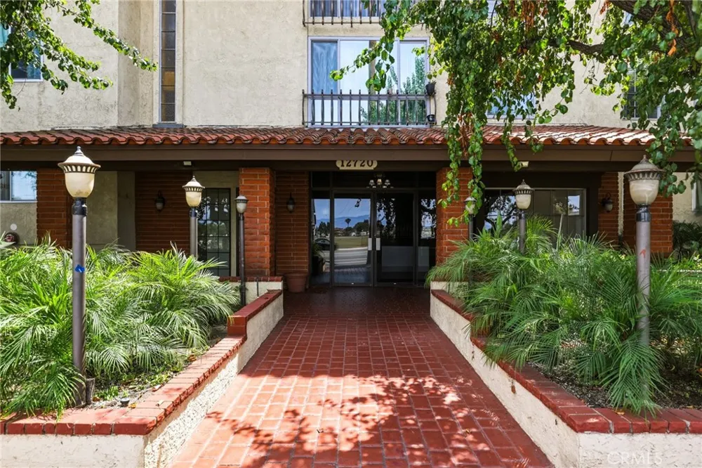 12720 Burbank Boulevard #205 Valley Village, CA 91607