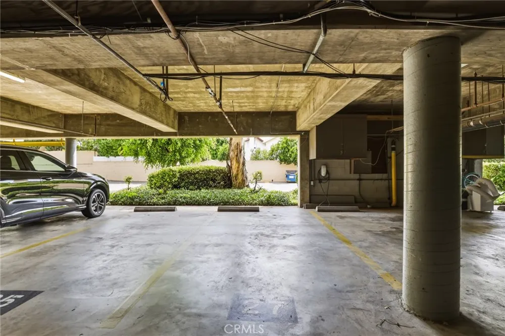 12720 Burbank Boulevard #205 Valley Village, CA 91607