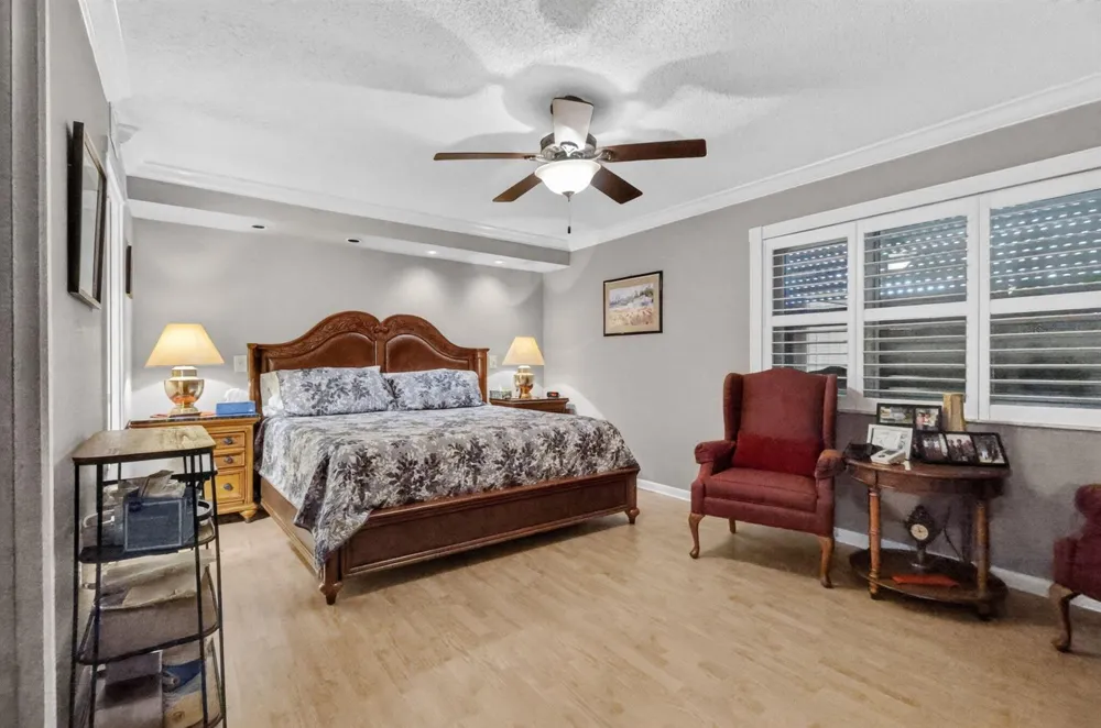 103 Half Moon Circle #H1 Hypoluxo, FL 33462