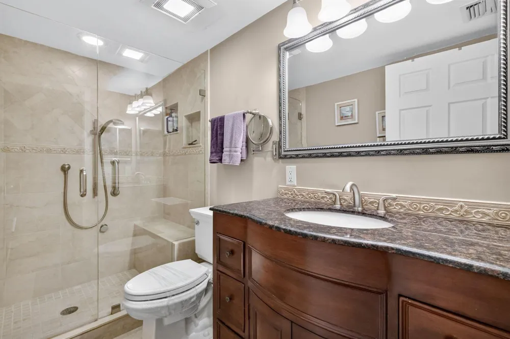 103 Half Moon Circle #H1 Hypoluxo, FL 33462