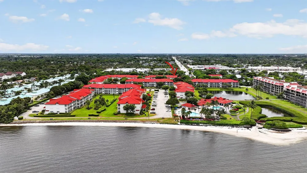 103 Half Moon Circle #H1 Hypoluxo, FL 33462
