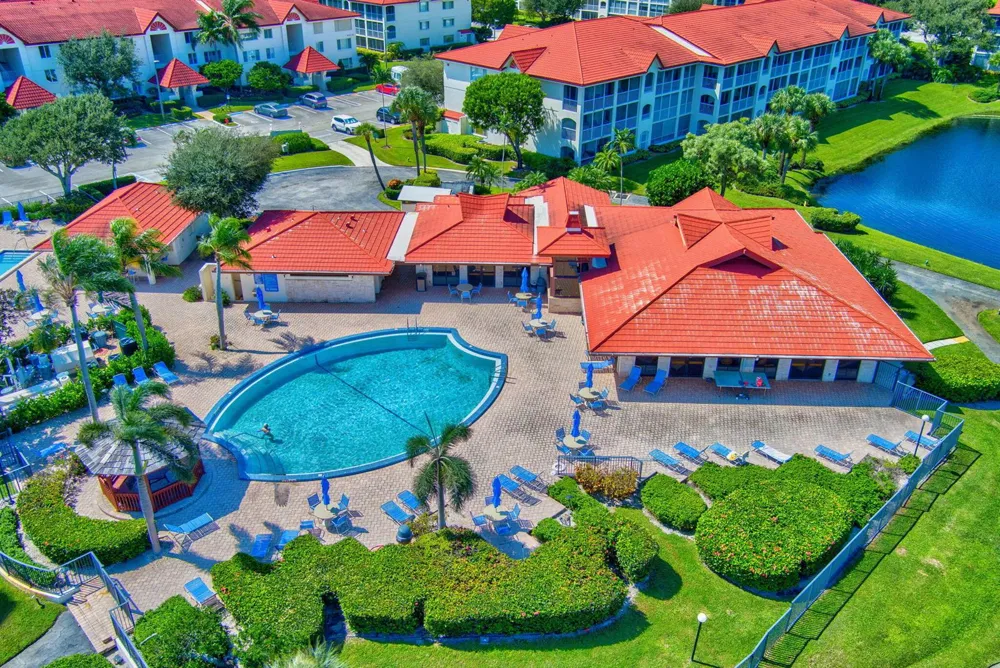 103 Half Moon Circle #H1 Hypoluxo, FL 33462