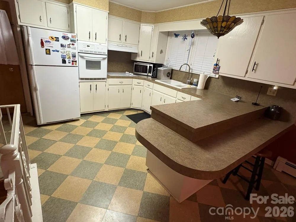 730 Harris Avenue NW Valdese, NC 28690