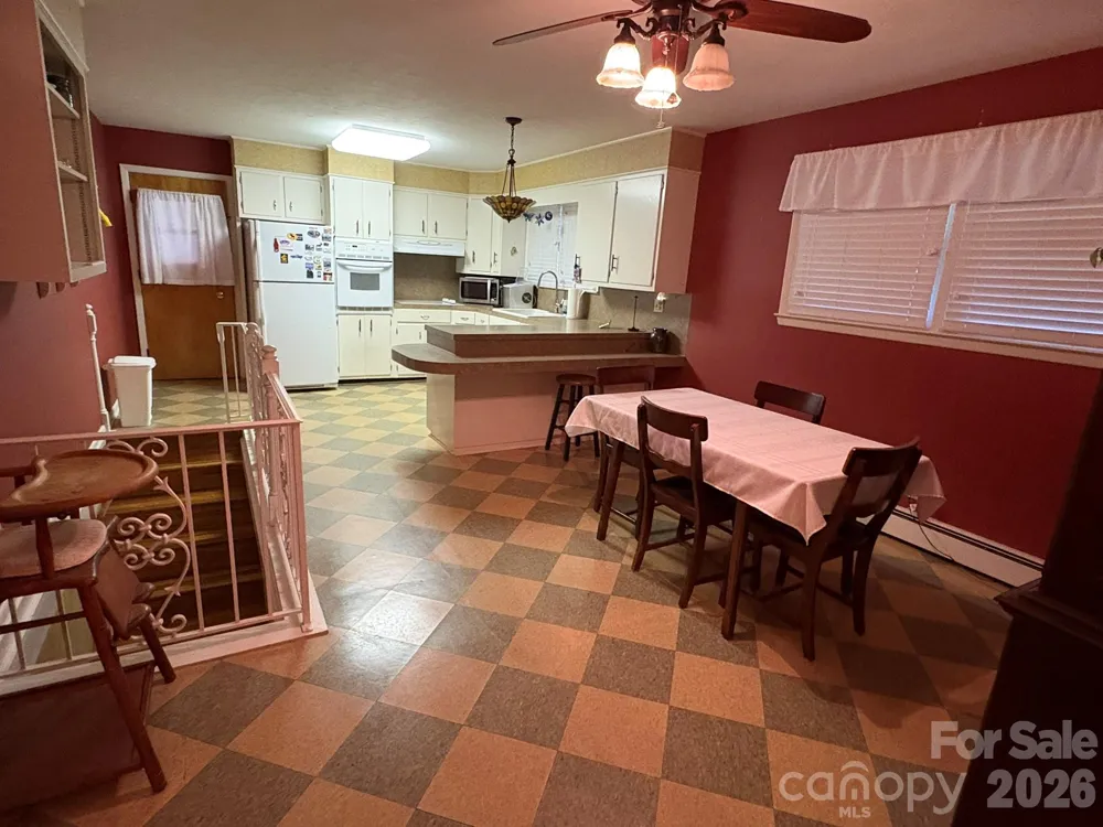 730 Harris Avenue NW Valdese, NC 28690