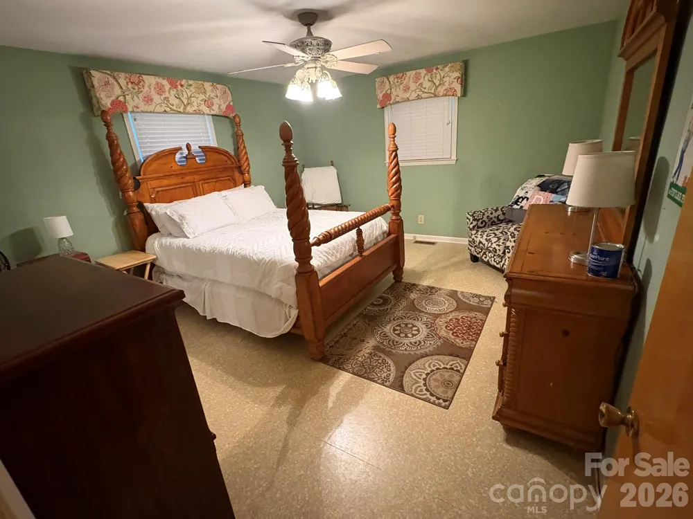 730 Harris Avenue NW Valdese, NC 28690