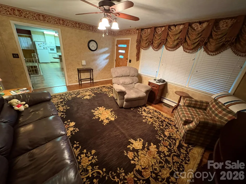 730 Harris Avenue NW Valdese, NC 28690