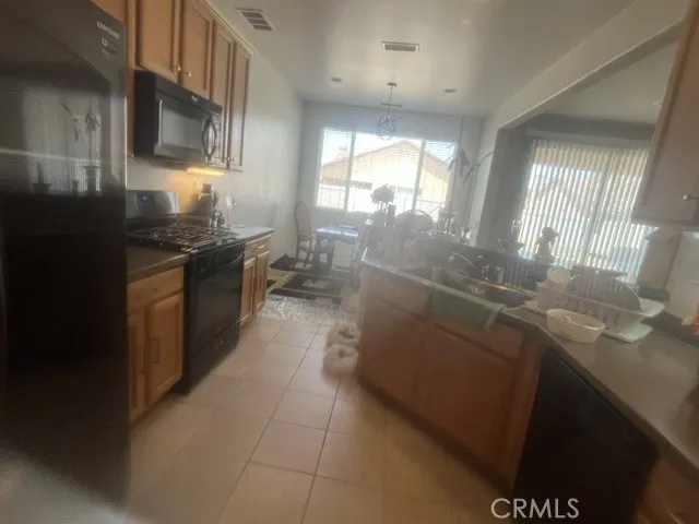 11748 Galewood Adelanto, CA 92301