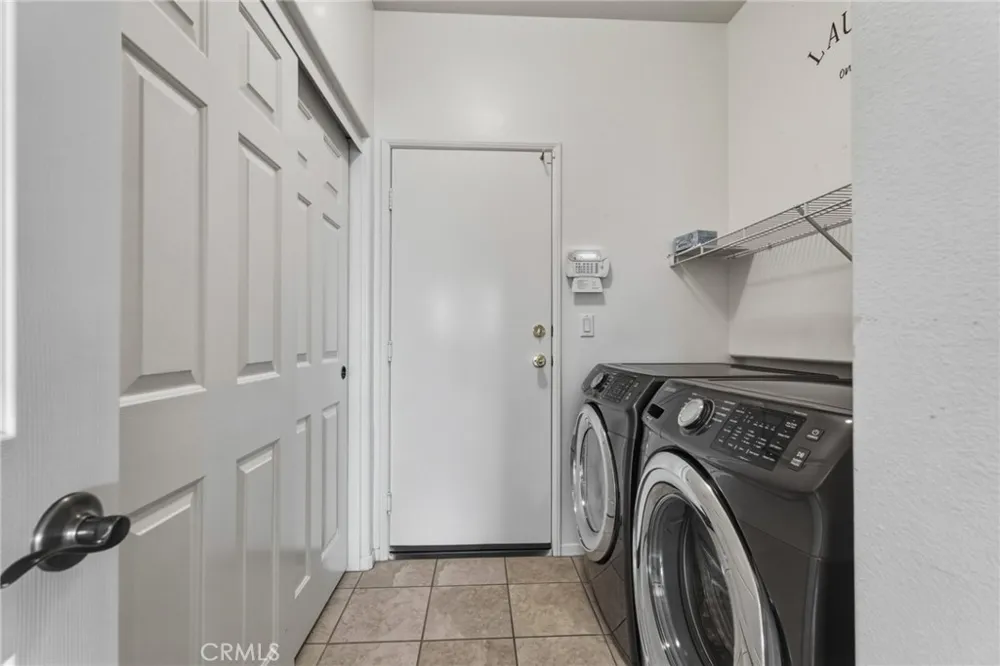 11748 Galewood Adelanto, CA 92301