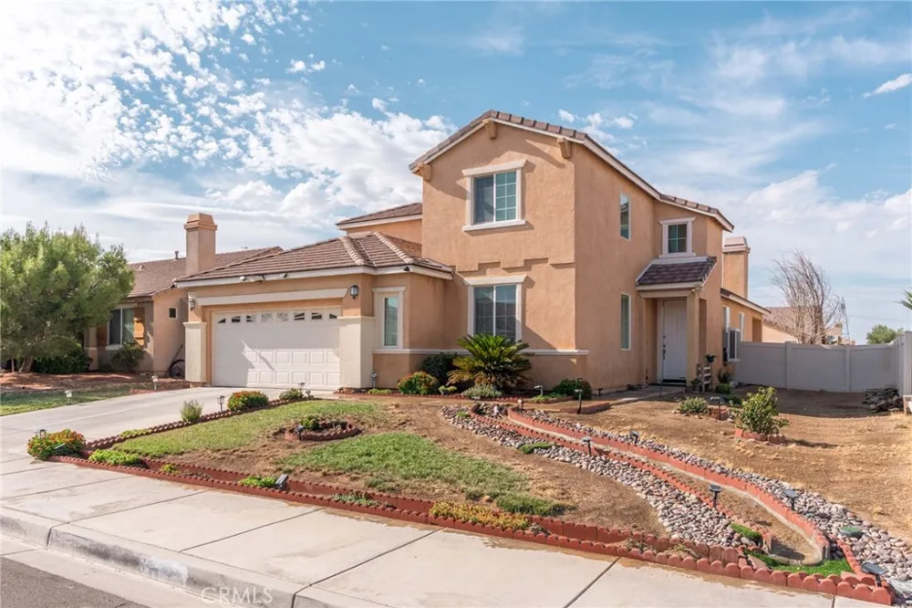 11748 Galewood Adelanto, CA 92301