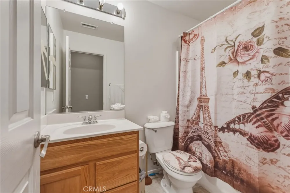 11748 Galewood Adelanto, CA 92301