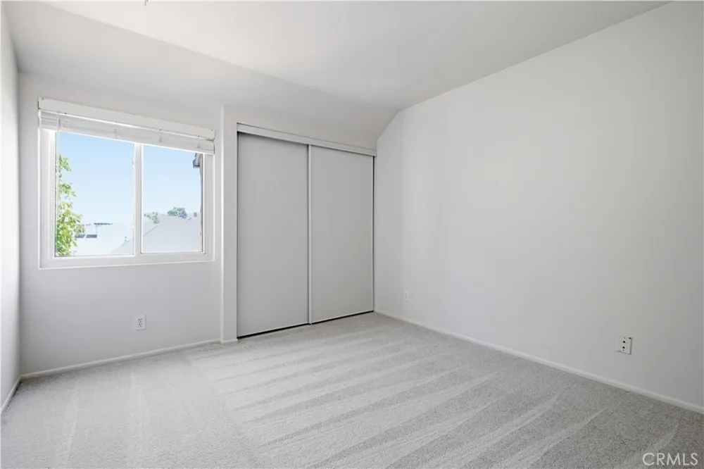 5664 Etiwanda Tarzana, CA 91356