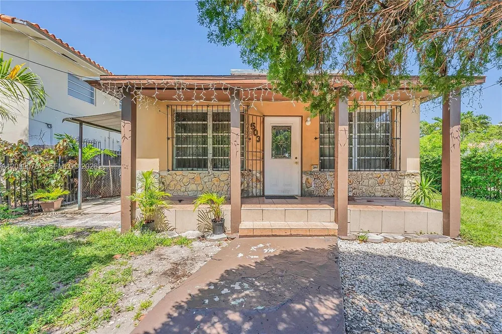 503 NW 43rd Pl Miami, FL 33126