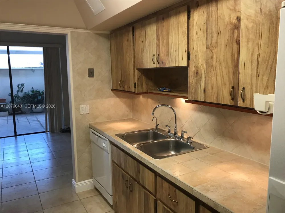 13380 SW 91st Ter #D Miami, FL 33186