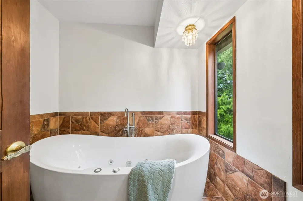 18110 SE 372nd Street Auburn, WA 98902
