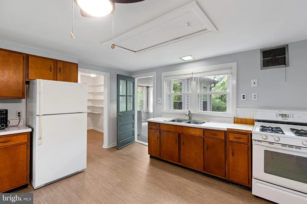 233 W PARK PLACE Newark, DE 19711