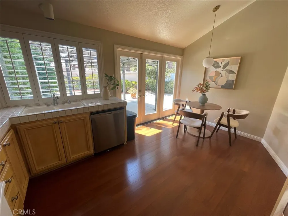 4 Del Italia Irvine, CA 92614