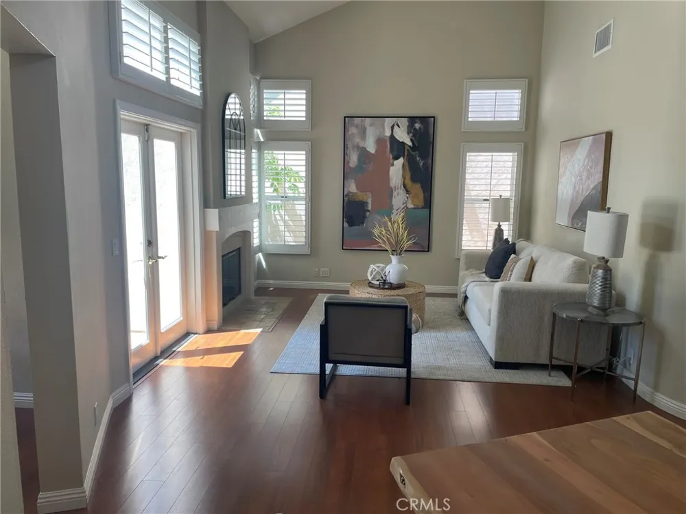 4 Del Italia Irvine, CA 92614