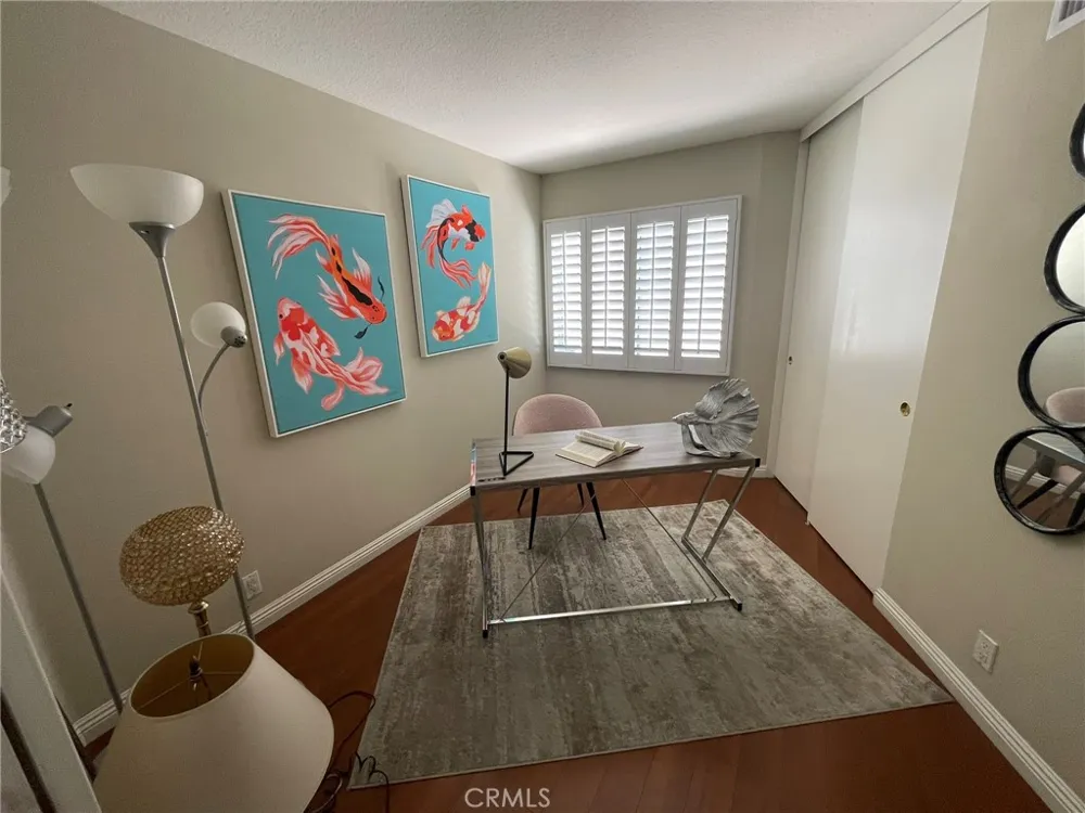 4 Del Italia Irvine, CA 92614