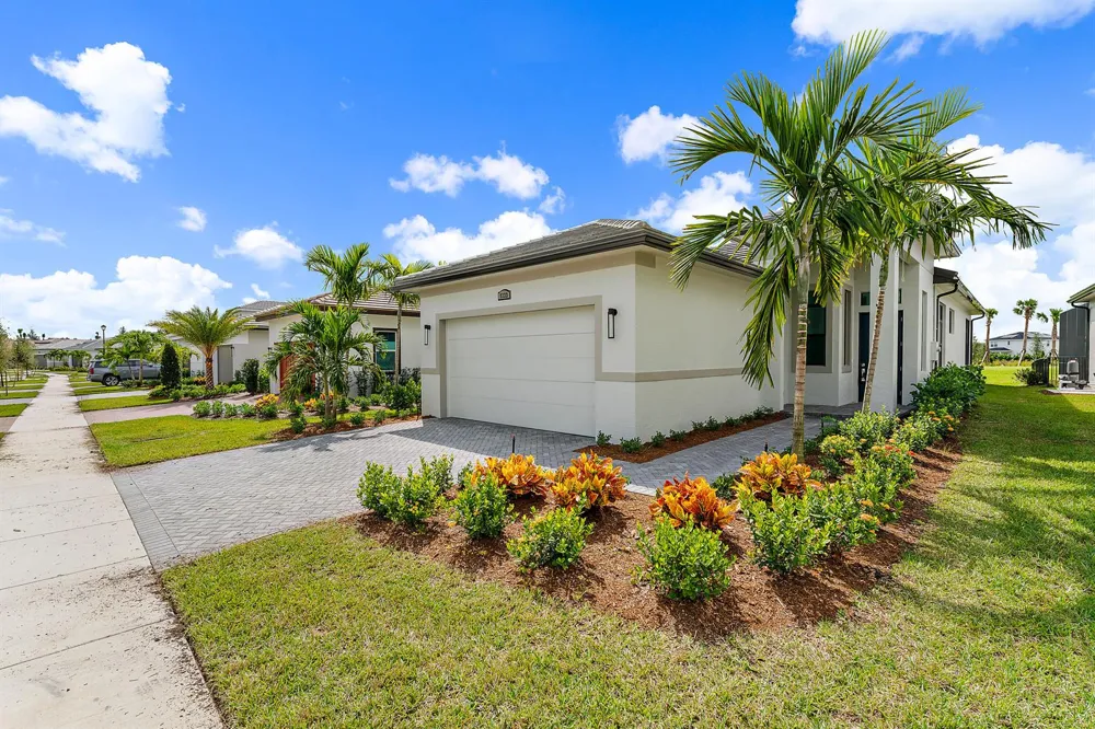9333 SW Pepoli Way Port St. Lucie, FL 34987