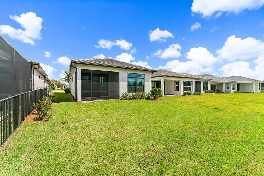 9333 SW Pepoli Way Port St. Lucie, FL 34987