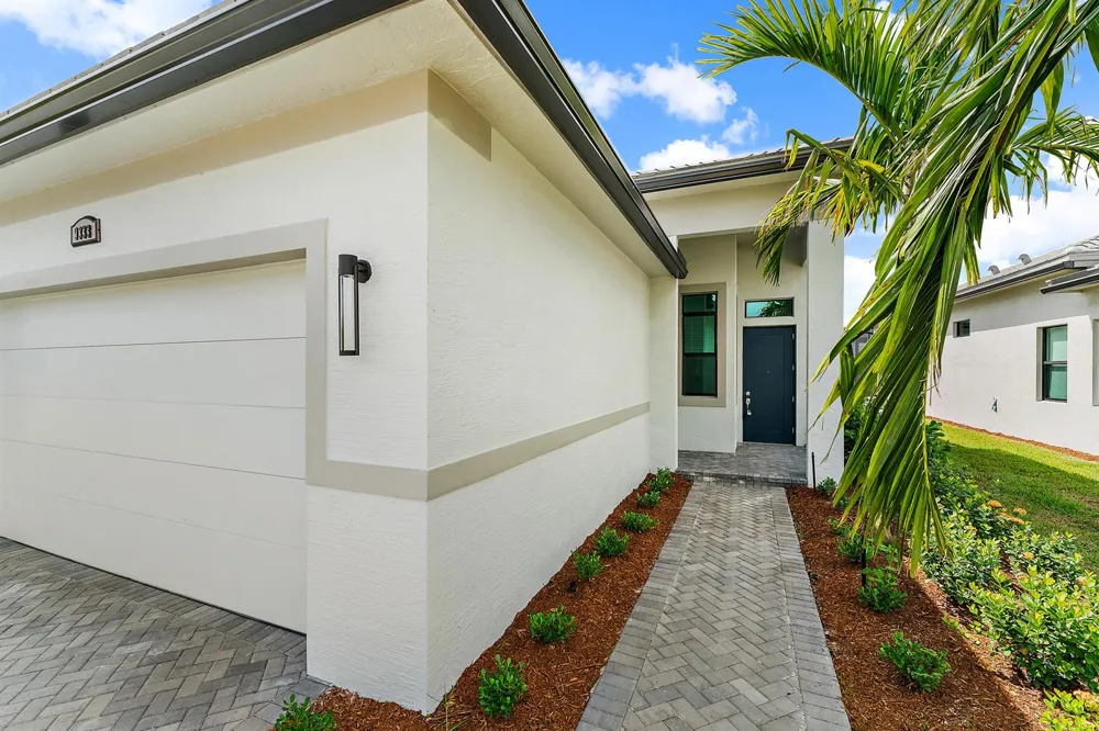 9333 SW Pepoli Way Port St. Lucie, FL 34987