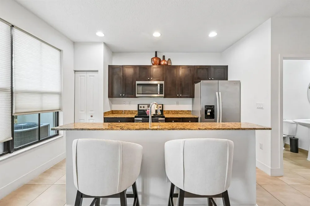 2025 OYSTERWOOD LANE Riviera Beach, FL 33410