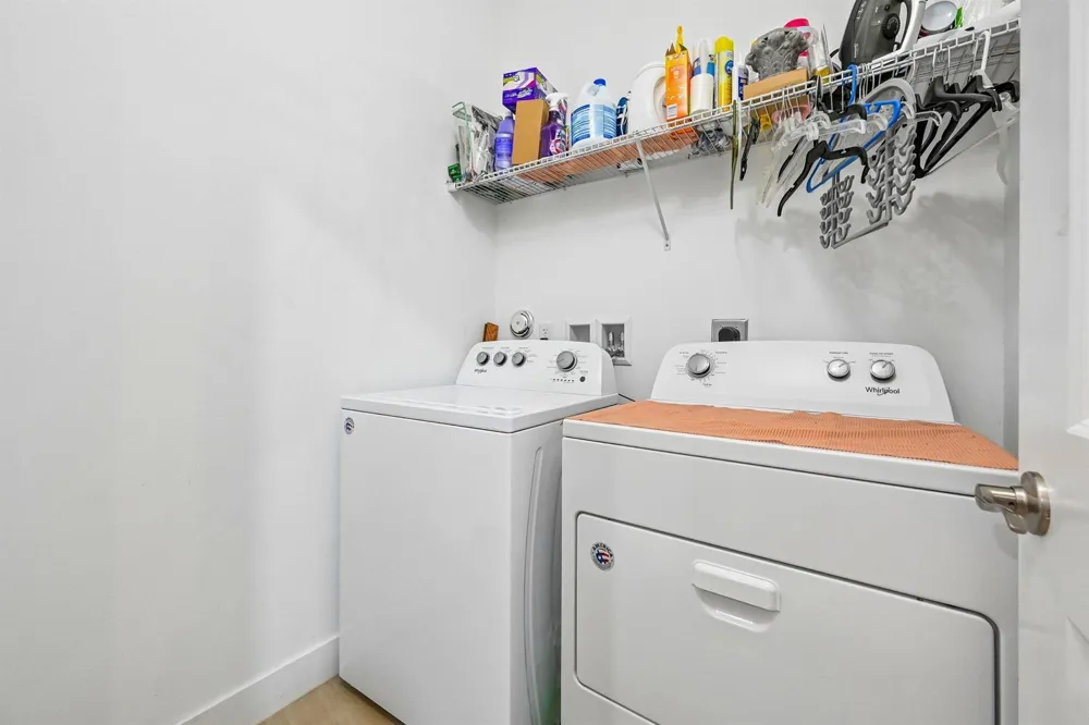 2025 OYSTERWOOD LANE Riviera Beach, FL 33410