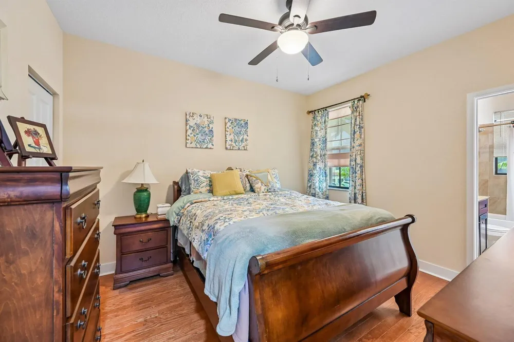 2025 OYSTERWOOD LANE Riviera Beach, FL 33410