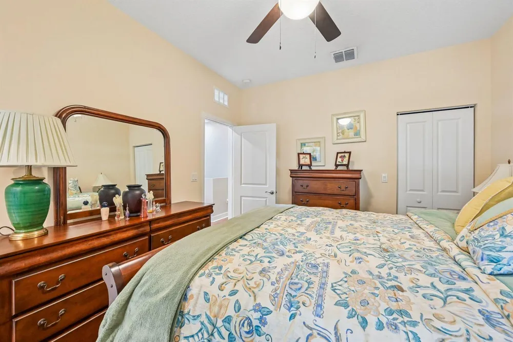 2025 OYSTERWOOD LANE Riviera Beach, FL 33410