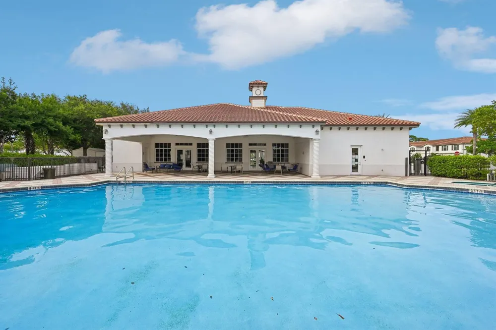 2025 OYSTERWOOD LANE Riviera Beach, FL 33410