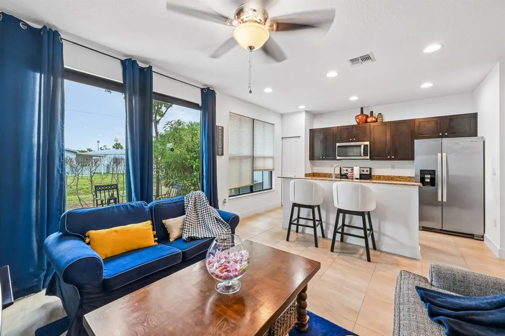2025 OYSTERWOOD LANE Riviera Beach, FL 33410
