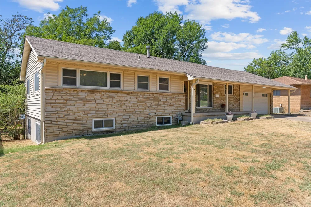 4704 Brookline Drive Bartlesville, OK 74006