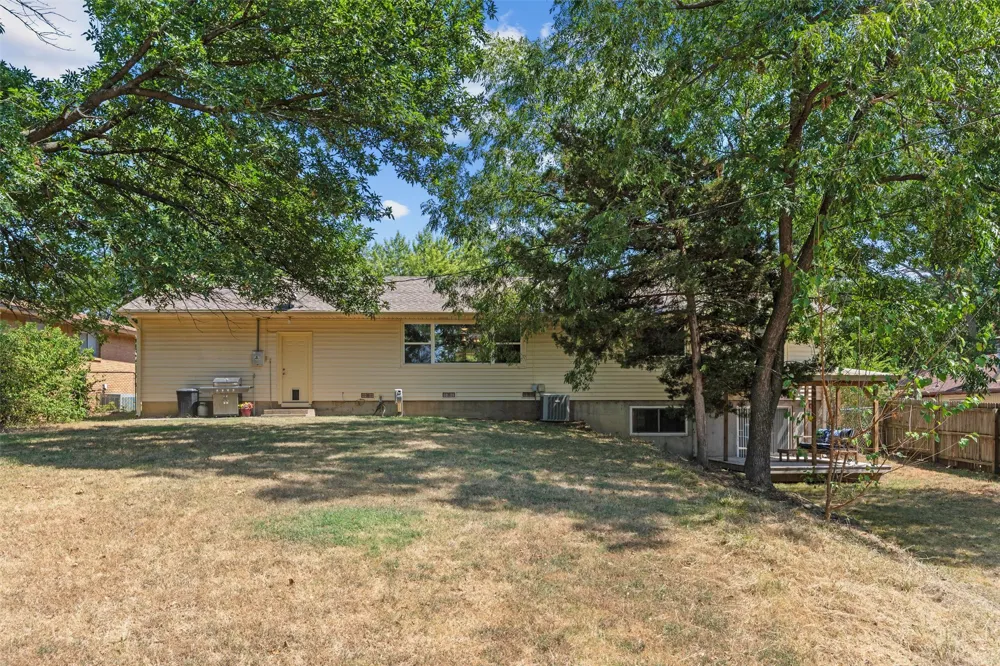 4704 Brookline Drive Bartlesville, OK 74006