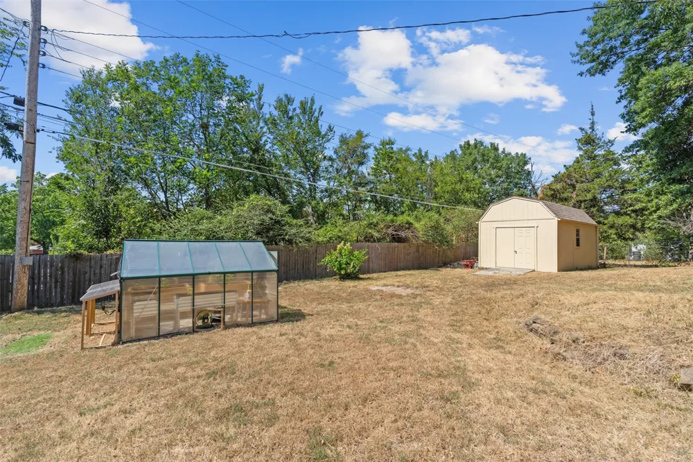 4704 Brookline Drive Bartlesville, OK 74006