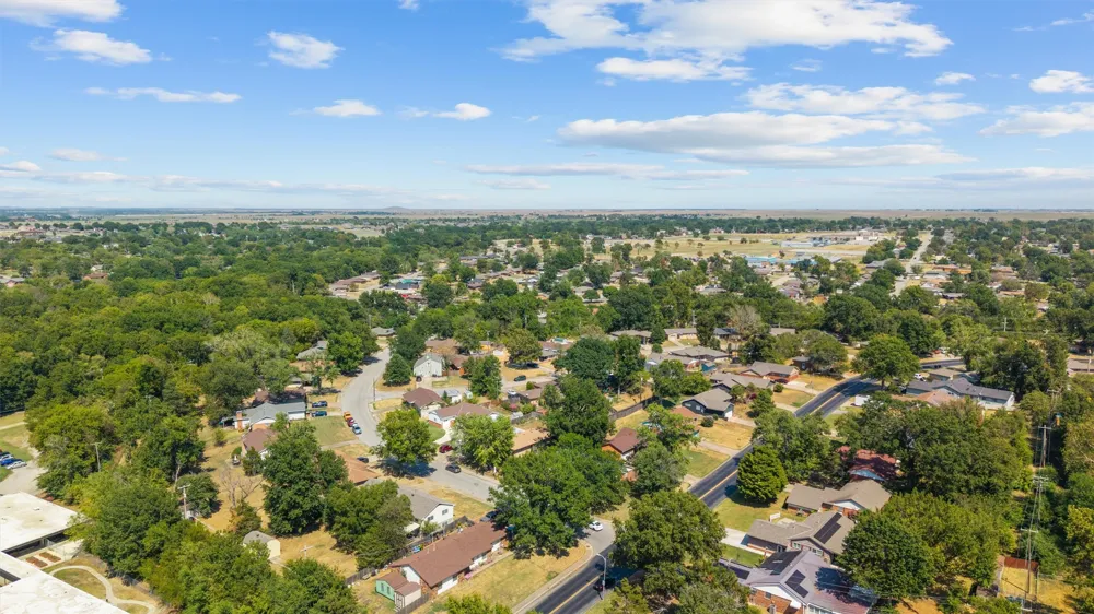 4704 Brookline Drive Bartlesville, OK 74006
