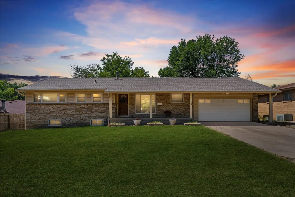 4704 Brookline Drive Bartlesville, OK 74006