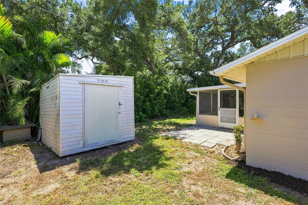 411 PLANTATION ROAD Venice, FL 34293