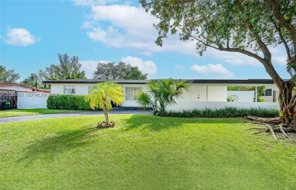 8810 SW 43rd Ter Miami, FL 33165