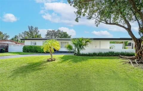 8810 SW 43rd Ter