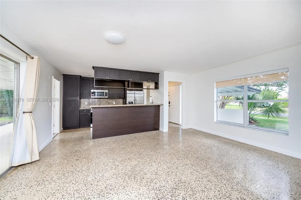 8810 SW 43rd Ter Miami, FL 33165