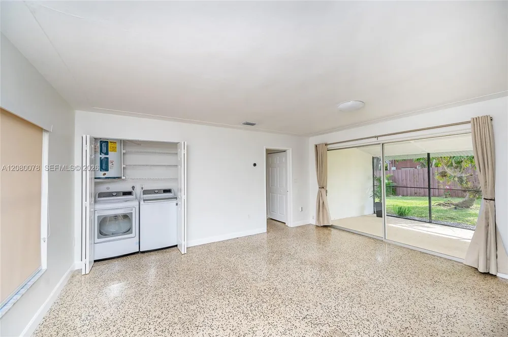 8810 SW 43rd Ter Miami, FL 33165