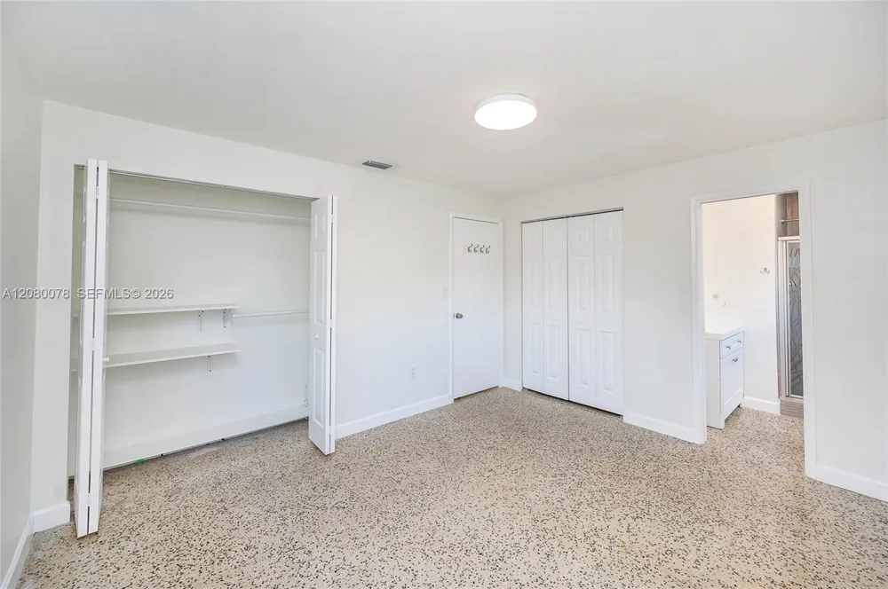 8810 SW 43rd Ter Miami, FL 33165