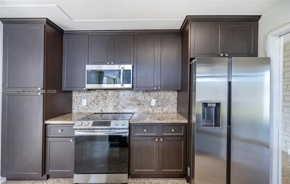 8810 SW 43rd Ter Miami, FL 33165