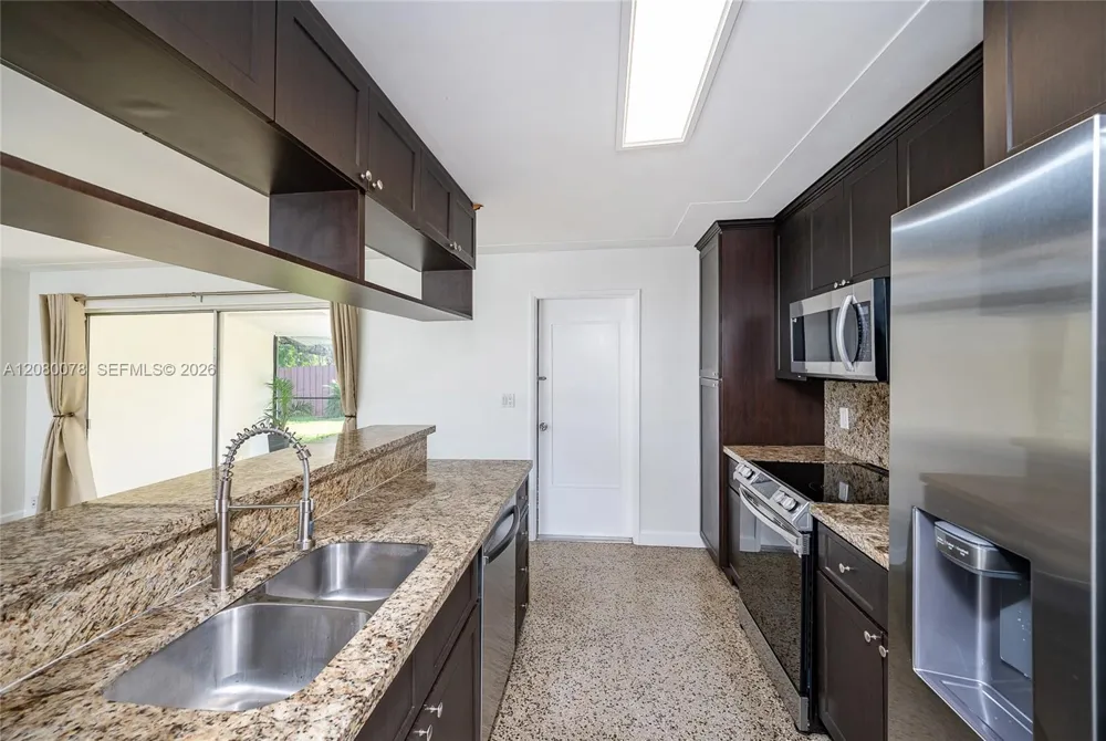8810 SW 43rd Ter Miami, FL 33165