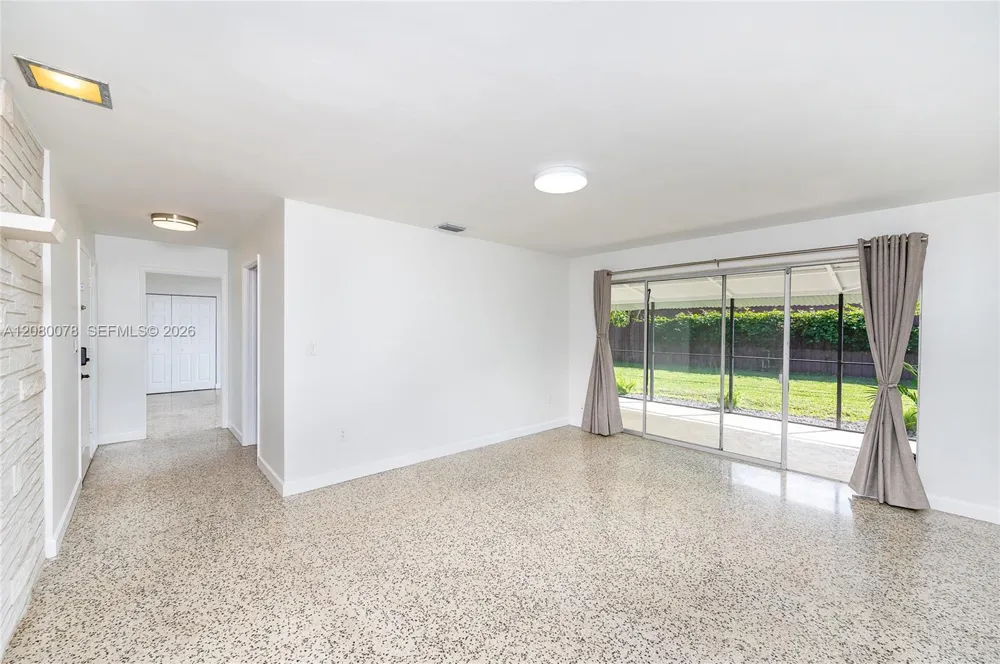 8810 SW 43rd Ter Miami, FL 33165