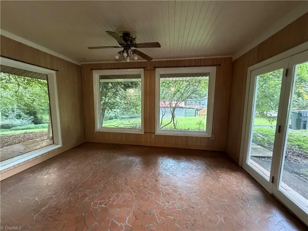 208 Harris Avenue Elkin, NC 28621
