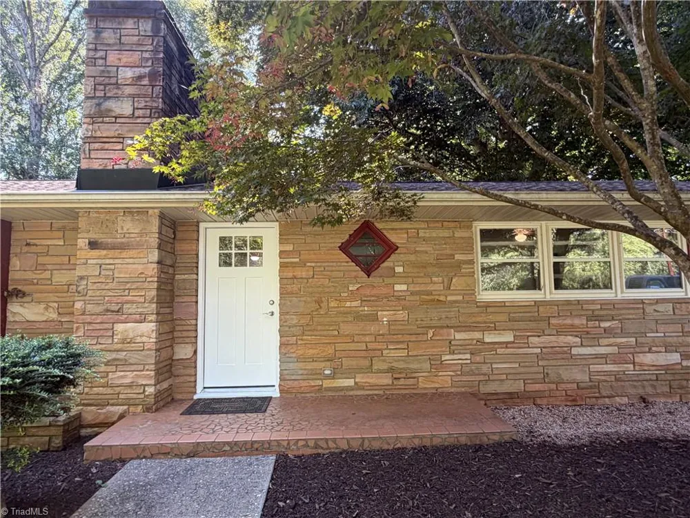208 Harris Avenue Elkin, NC 28621